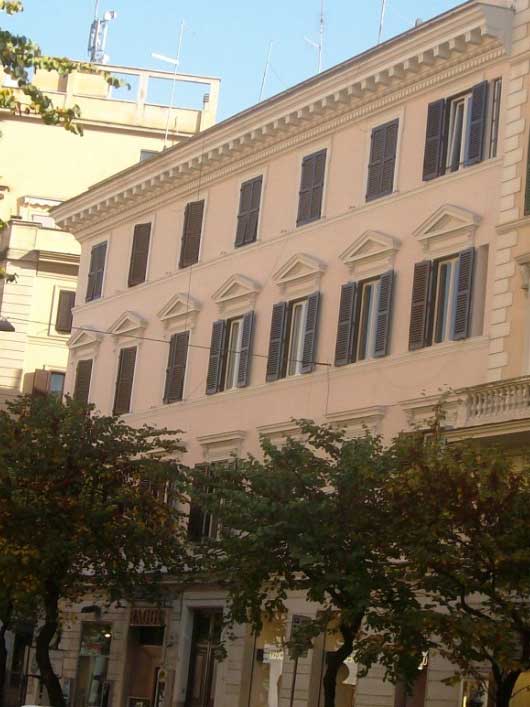 Palazzo in Via Cola di Rienzo, Rome